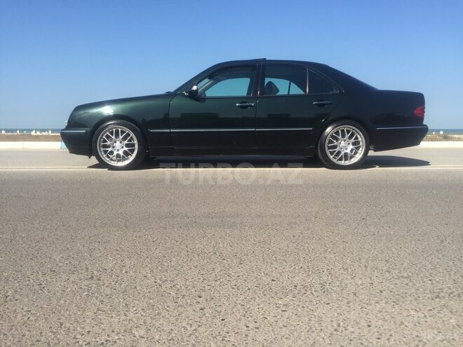Mercedes E 240 2000, 270,000 km - 2.6 л - Sumqayıt