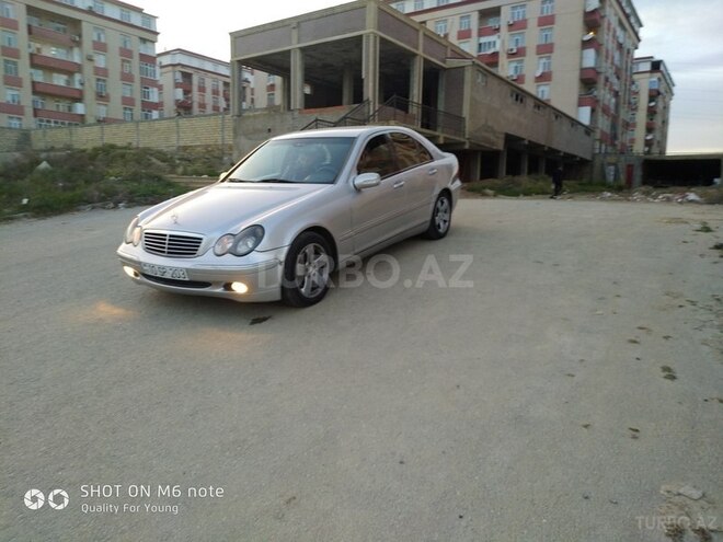 Mercedes C 200 2001, 273,000 km - 2.0 l - Bakı