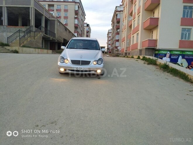 Mercedes C 200 2001, 273,000 km - 2.0 l - Bakı