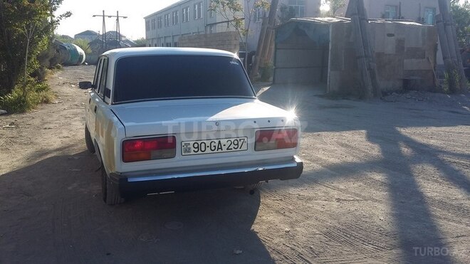 LADA (VAZ) 2107 2009, 27,805 km - 1.6 л - Sumqayıt