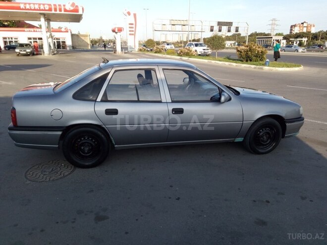 Opel Vectra 1995, 350,000 km - 2.0 l - Bakı