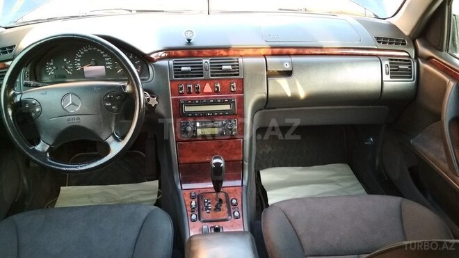Mercedes E 220 2000, 397,800 km - 2.2 l - Bakı