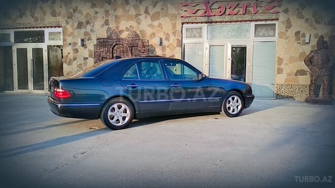 Mercedes E 220 2000, 397,800 km - 2.2 l - Bakı