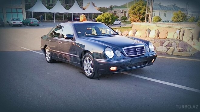 Mercedes E 220 2000, 397,800 km - 2.2 l - Bakı