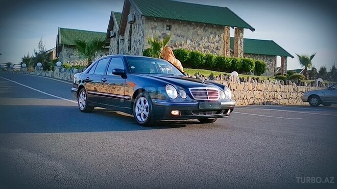 Mercedes E 220 2000, 397,800 km - 2.2 l - Bakı