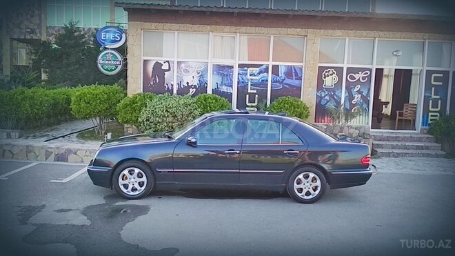 Mercedes E 220 2000, 397,800 km - 2.2 l - Bakı