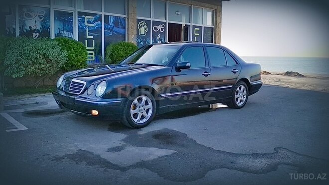 Mercedes E 220 2000, 397,800 km - 2.2 l - Bakı