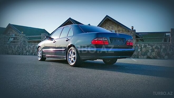 Mercedes E 220 2000, 397,800 km - 2.2 l - Bakı