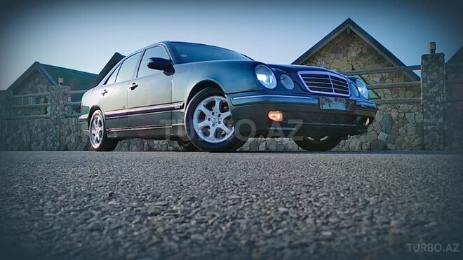 Mercedes E 220 2000, 397,800 km - 2.2 l - Bakı