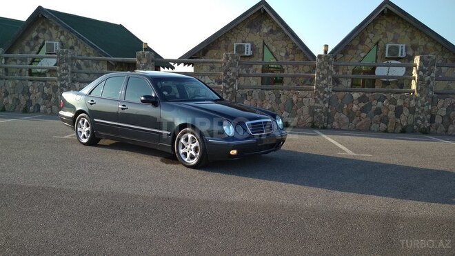 Mercedes E 220 2000, 397,800 km - 2.2 l - Bakı