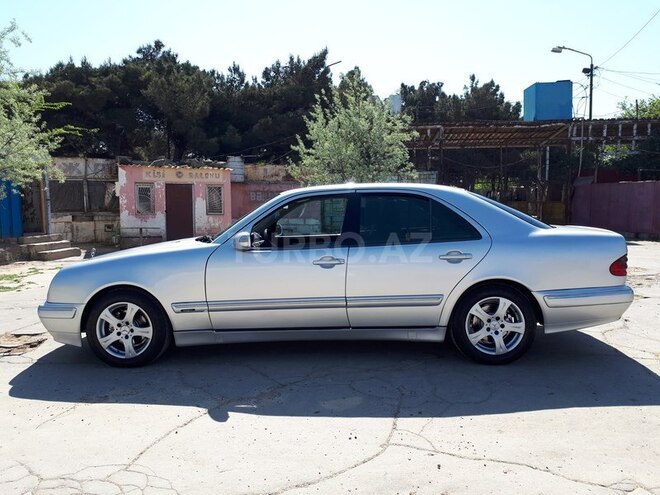 Mercedes E 220 1999, 290,000 km - 2.2 l - Xırdalan