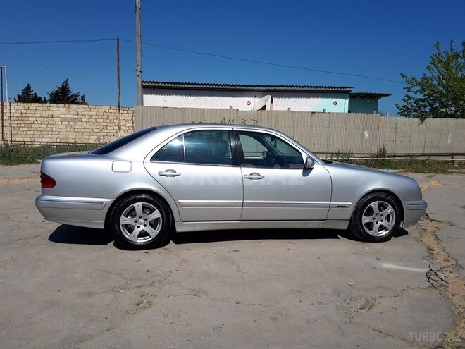Mercedes E 220 1999, 290,000 km - 2.2 l - Xırdalan