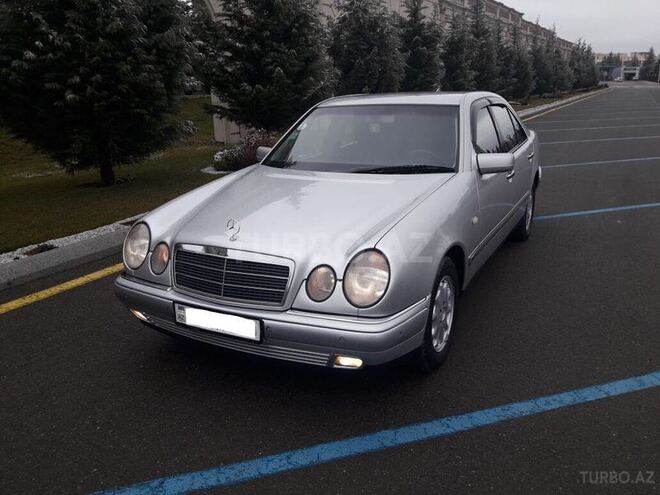 Mercedes E 240 1999, 282,600 km - 2.4 l - Gəncə
