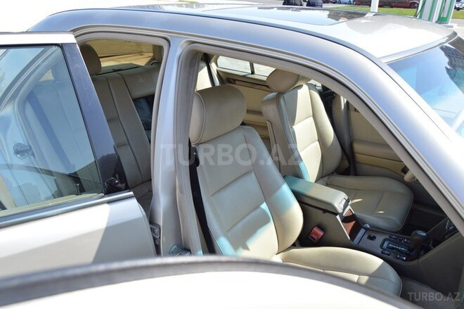 Mercedes C 220 1995, 238,000 km - 2.2 l - Bakı