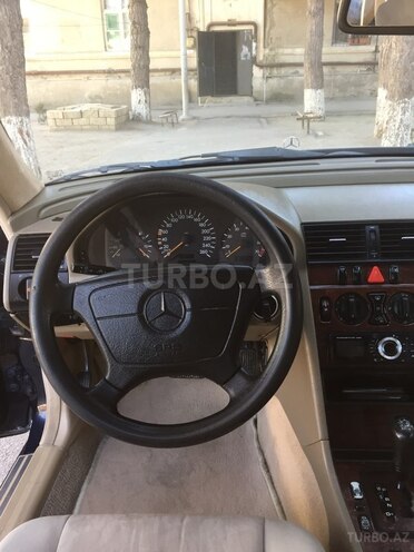 Mercedes C 230 1999, 245,000 km - 2.3 l - Sumqayıt