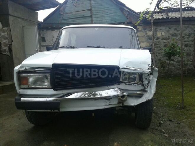 LADA (VAZ) 2107 2005, 150,000 km - 1.6 l - Qax