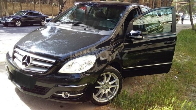 Mercedes B 180 2010, 69,000 km - 1.7 l - Bakı