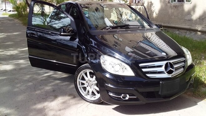 Mercedes B 180 2010, 69,000 km - 1.7 l - Bakı