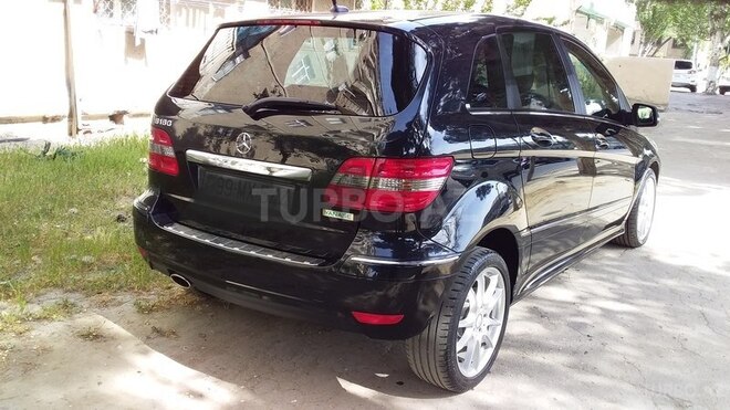 Mercedes B 180 2010, 69,000 km - 1.7 l - Bakı