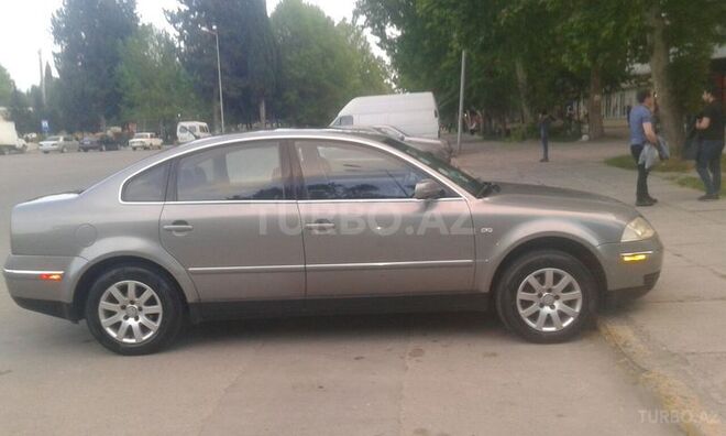 Volkswagen Passat 2001, 233,000 km - 1.8 l - Şəki