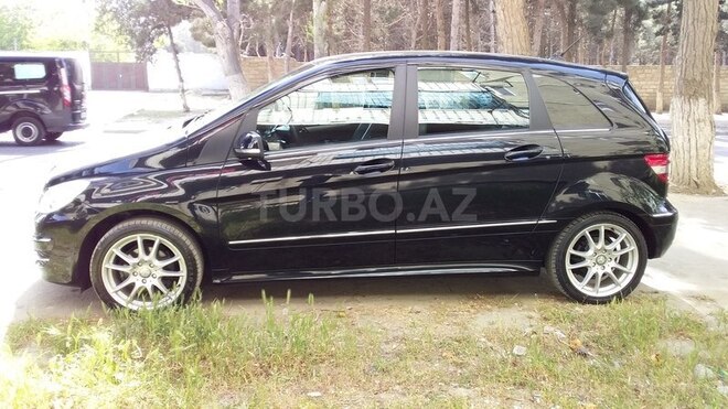 Mercedes B 180 2010, 69,000 km - 1.7 l - Bakı