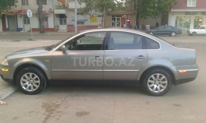 Volkswagen Passat 2001, 233,000 km - 1.8 l - Şəki