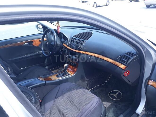 Mercedes E 220 2003, 340,000 km - 2.2 l - Bakı