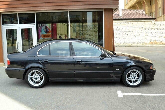 BMW 528 2001, 263,000 km - 2.8 l - Bakı