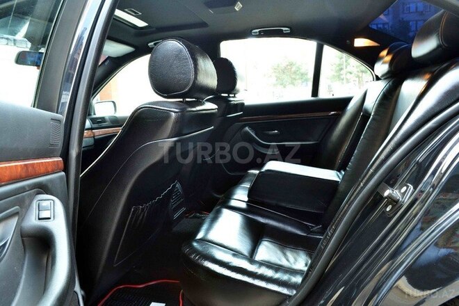 BMW 528 2001, 263,000 km - 2.8 l - Bakı