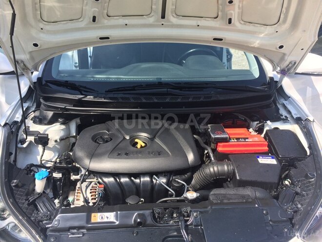 Hyundai Elantra 2012, 86,000 km - 1.8 l - Şəki