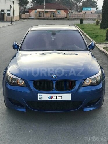 BMW M5 2006, 100,000 km - 5.0 l - Zaqatala