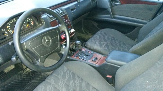 Mercedes E 200 1997, 420,000 km - 2.0 l - Gəncə
