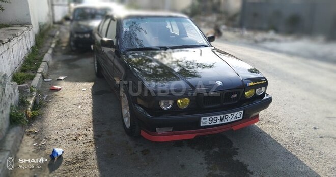 BMW 520 1993, 429,000 km - 2.0 l - Bakı