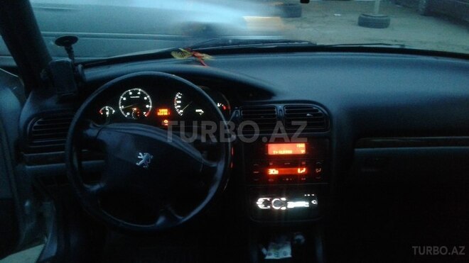 Peugeot 406 2002, 300,000 km - 2.0 l - Bakı