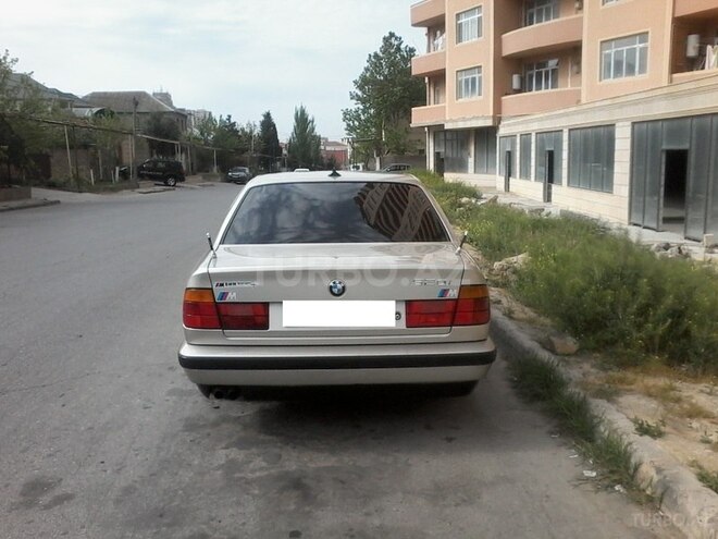 BMW 520 1989, 230,000 km - 2.0 l - Bakı