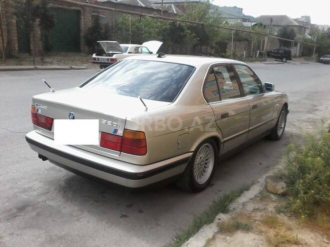 BMW 520 1989, 230,000 km - 2.0 l - Bakı