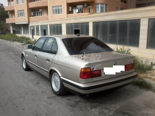 BMW 520 1989, 230,000 km - 2.0 l - Bakı