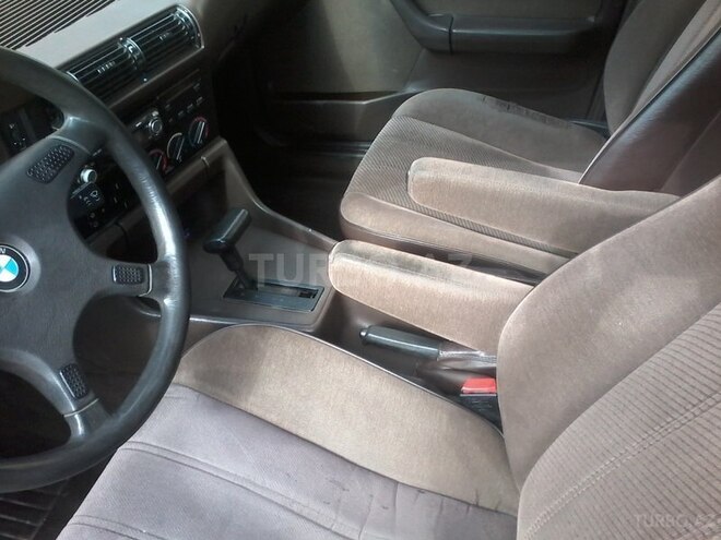 BMW 520 1989, 230,000 km - 2.0 l - Bakı
