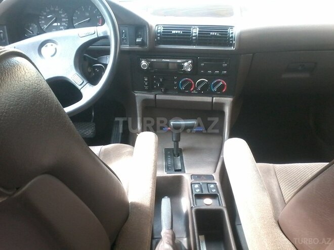BMW 520 1989, 230,000 km - 2.0 l - Bakı