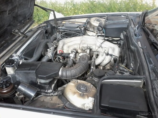 BMW 520 1989, 230,000 km - 2.0 l - Bakı