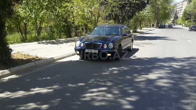 Mercedes E 240 2000, 201,000 km - 2.6 l - Bakı