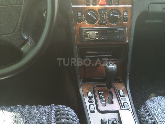 Mercedes C 230 1999, 187,000 km - 2.3 l - Bakı