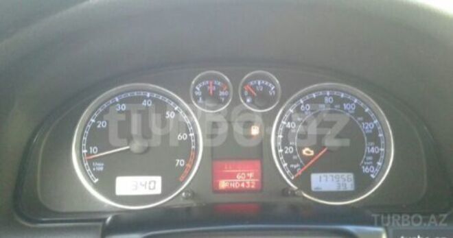 Volkswagen Passat 2003, 177,000 km - 1.8 л - Sumqayıt