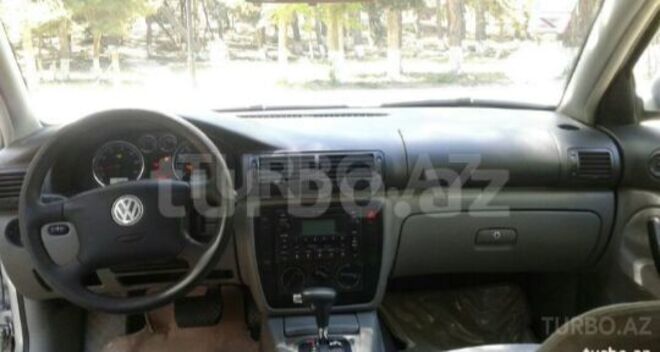 Volkswagen Passat 2003, 177,000 km - 1.8 л - Sumqayıt