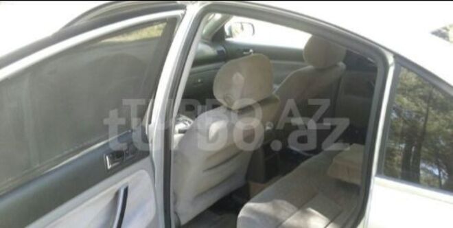 Volkswagen Passat 2003, 177,000 km - 1.8 л - Sumqayıt