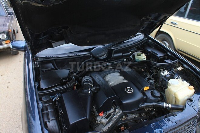 Mercedes E 240 1998, 210,000 km - 2.4 л - Tovuz