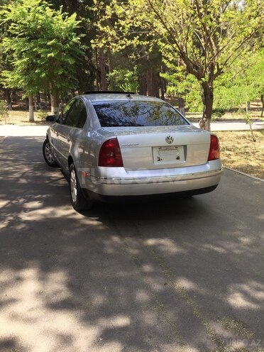 Volkswagen Passat 2003, 177,000 km - 1.8 л - Sumqayıt