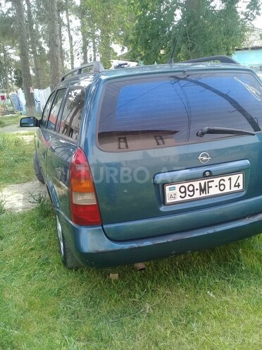 Opel Astra 2000, 438,000 km - 0.2 l - Salyan