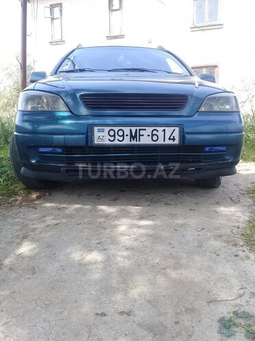 Opel Astra 2000, 438,000 km - 0.2 l - Salyan