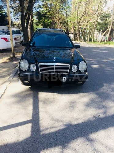 Mercedes E 240 1999, 311,000 km - 2.6 l - Bakı